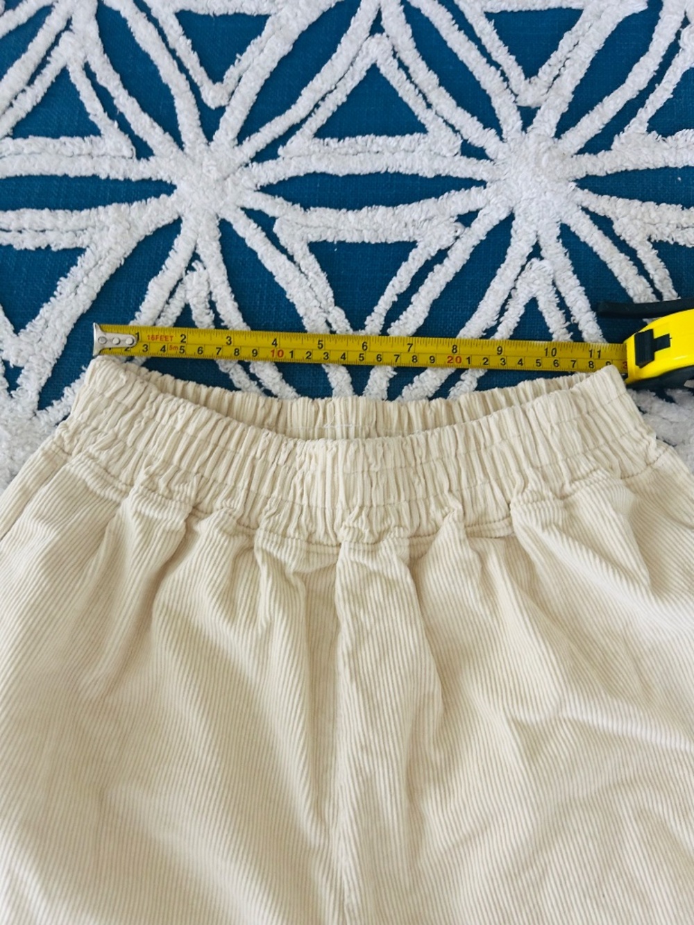 Cream corduroy shorts - Picture 8 of 9